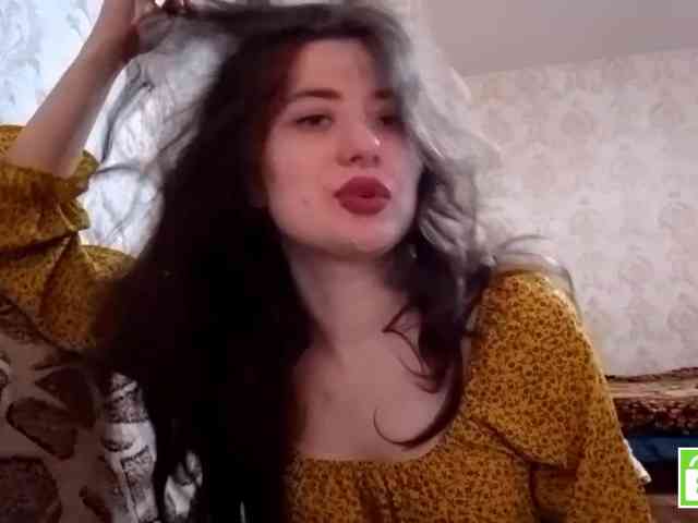SuzetteTrapeni webcam