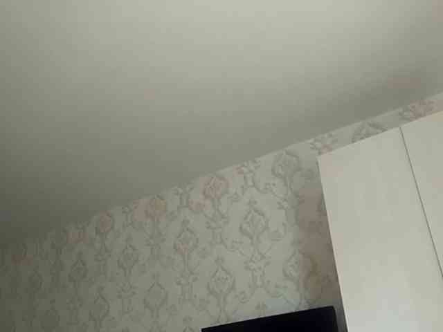 SuzetteTrapeni webcam