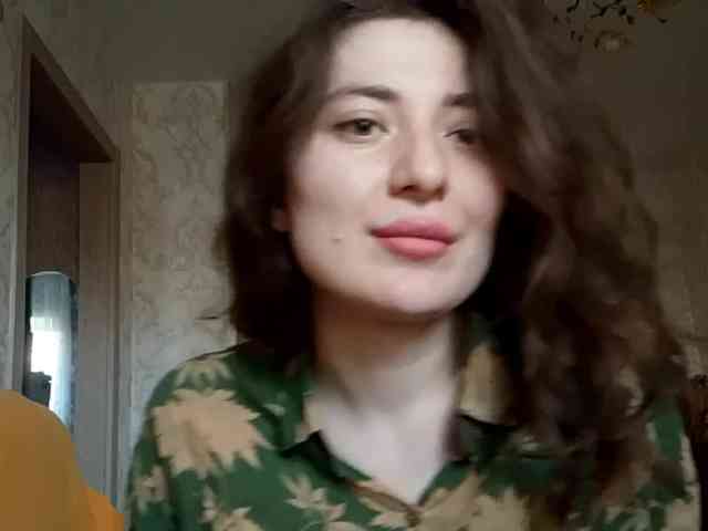 SuzetteTrapeni webcam