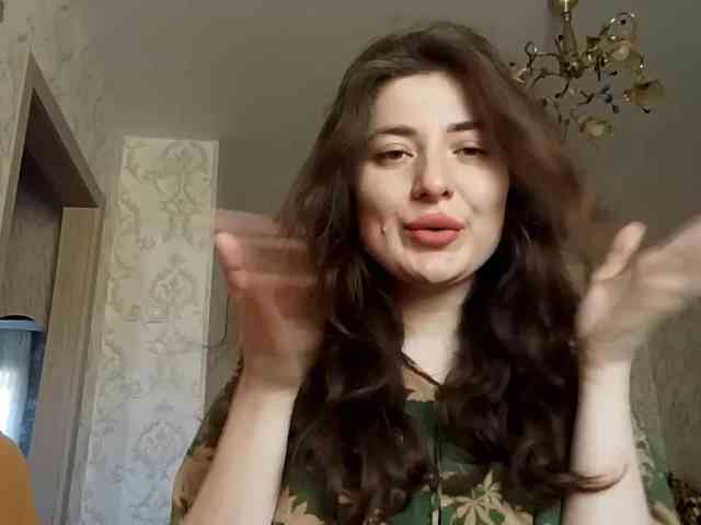 SuzetteTrapeni webcam