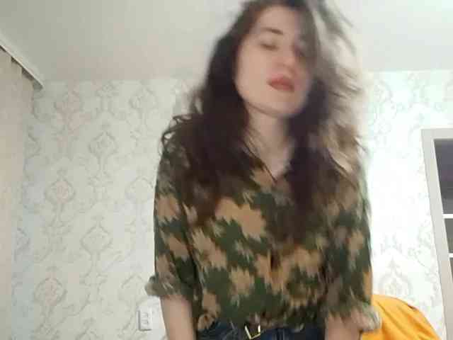 SuzetteTrapeni webcam