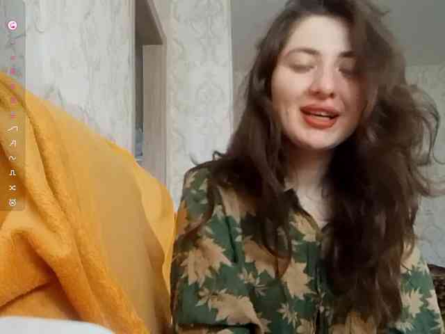 SuzetteTrapeni webcam