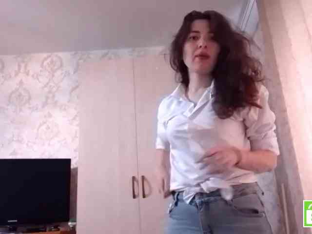 SuzetteTrapeni webcam