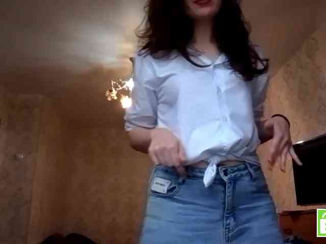 SuzetteTrapeni webcam