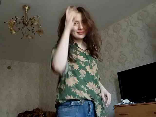 SuzetteTrapeni webcam