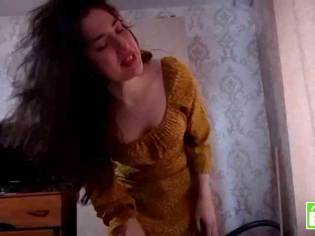 SuzetteTrapeni webcam