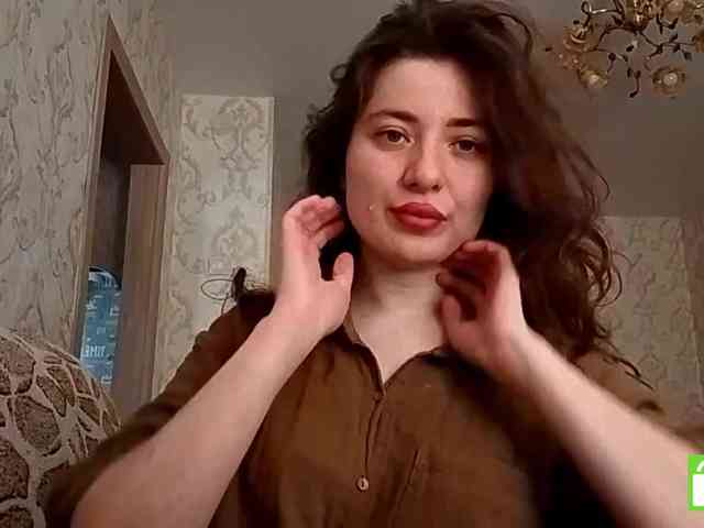 SuzetteTrapeni webcam