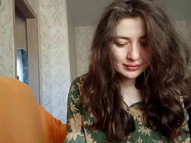 SuzetteTrapeni webcam