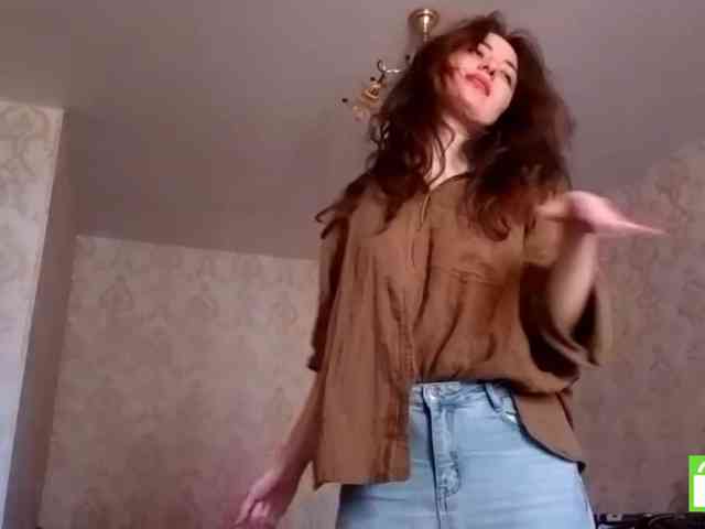 SuzetteTrapeni webcam