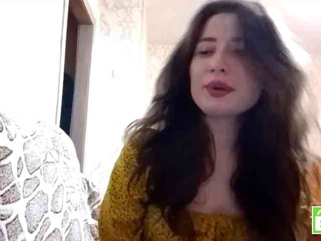 SuzetteTrapeni webcam