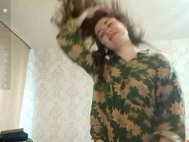 SuzetteTrapeni webcam