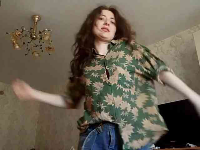 SuzetteTrapeni webcam