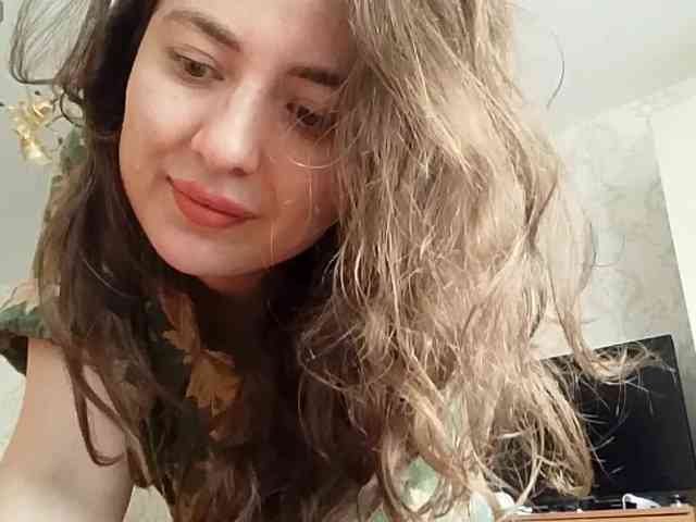 SuzetteTrapeni webcam