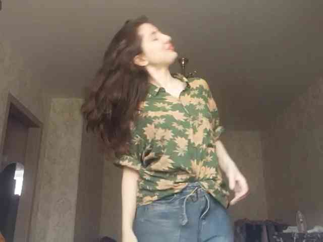 SuzetteTrapeni webcam