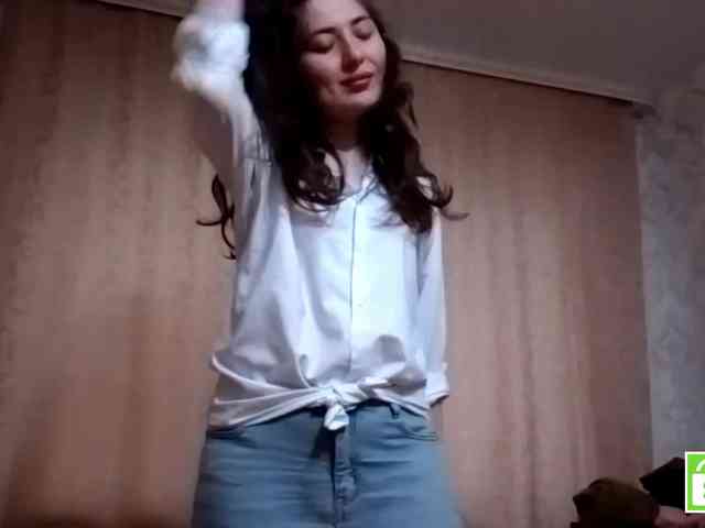 SuzetteTrapeni webcam