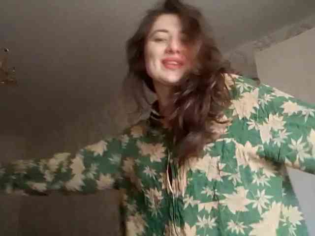 SuzetteTrapeni webcam