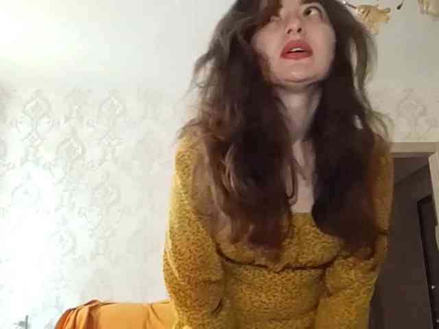 SuzetteTrapeni webcam