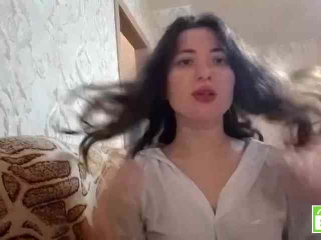 SuzetteTrapeni webcam