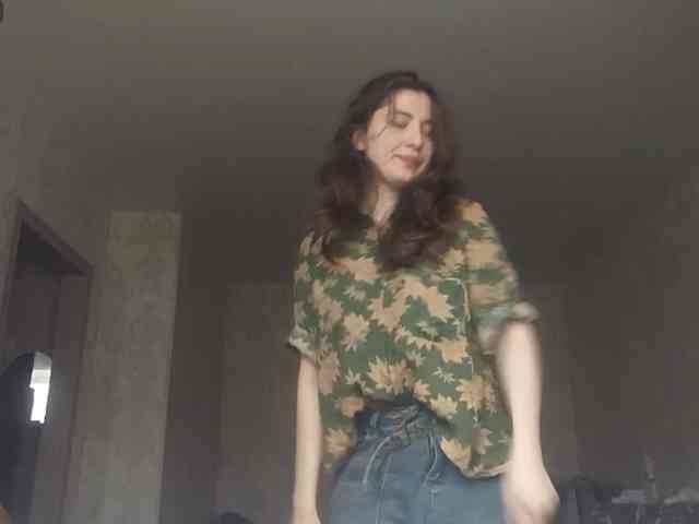 SuzetteTrapeni webcam