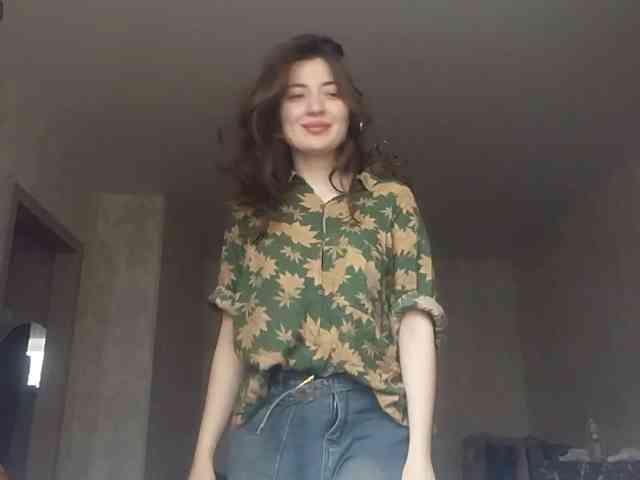 SuzetteTrapeni webcam