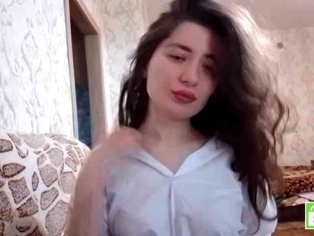 SuzetteTrapeni webcam