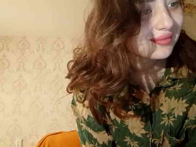 SuzetteTrapeni webcam