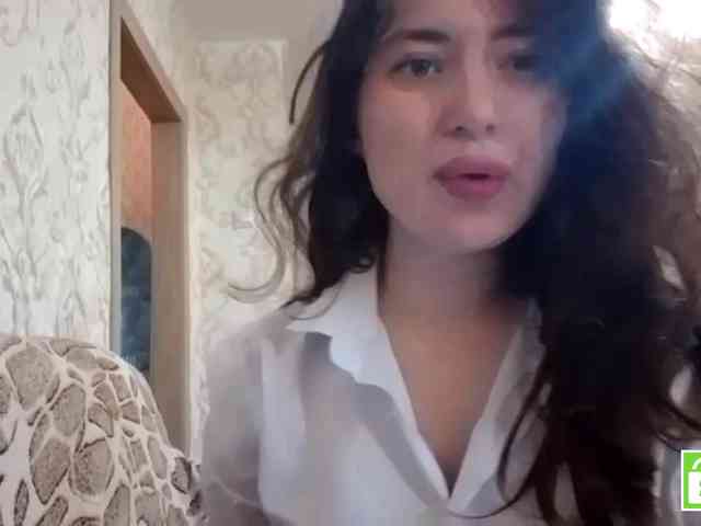 SuzetteTrapeni webcam