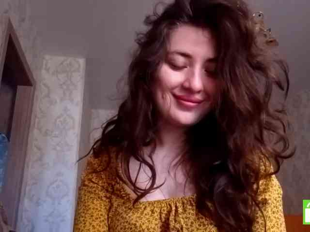 SuzetteTrapeni webcam