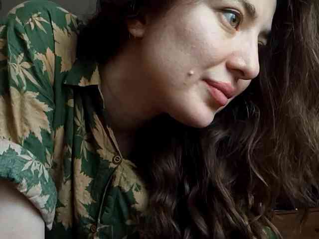 SuzetteTrapeni webcam