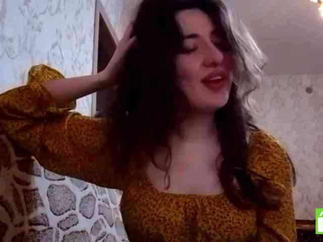 SuzetteTrapeni webcam