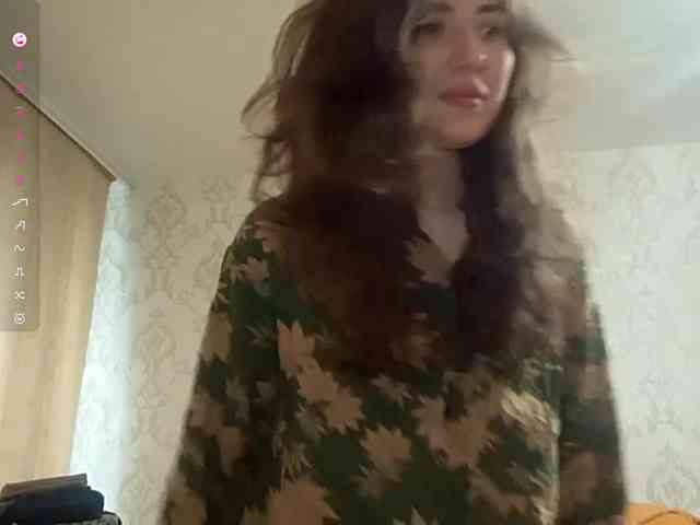 SuzetteTrapeni webcam