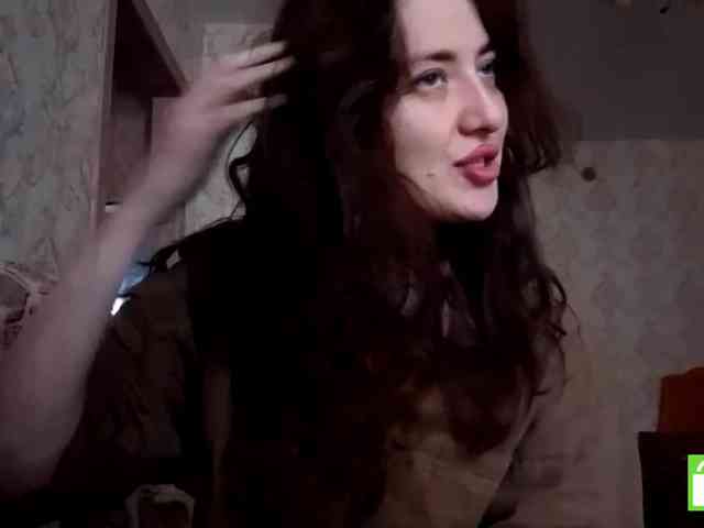 SuzetteTrapeni webcam