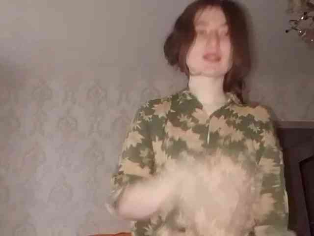 SuzetteTrapeni webcam