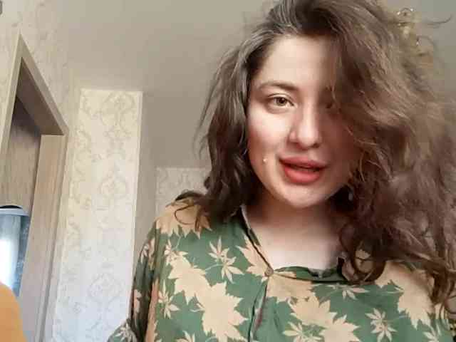 SuzetteTrapeni webcam