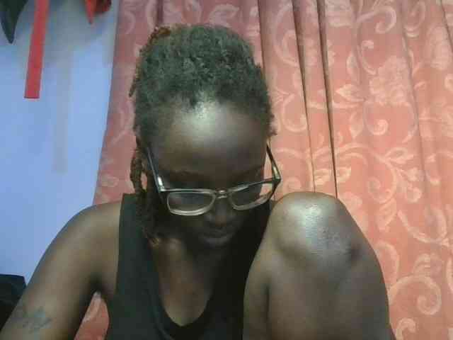 SweetAryy Live Webcam on BongaCams