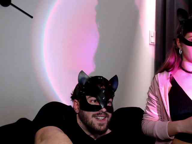 Ten model jest teraz na żywo. sexysecret69