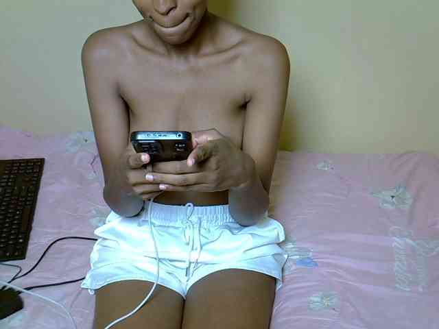 Sweetsinz-1 webcam