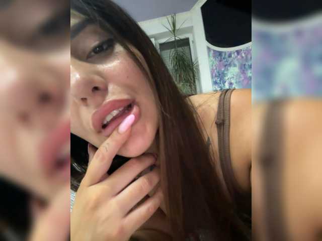 Alexyaa live cam on BongaCams