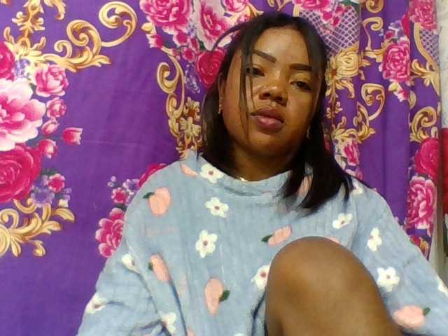 Elyah1a live cam on BongaCams