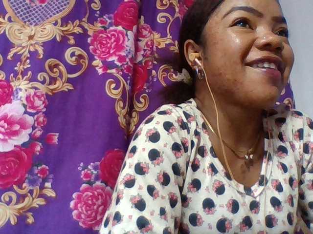 Elyah1a live cam on BongaCams