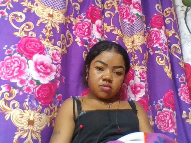Elyah1a live cam on BongaCams