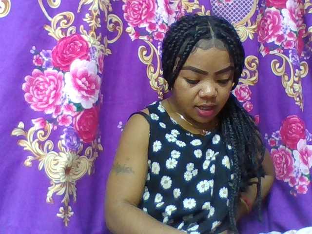 Elyah1a live cam on BongaCams
