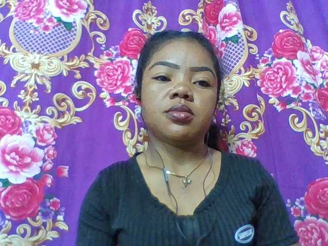 Elyah1a live cam on BongaCams
