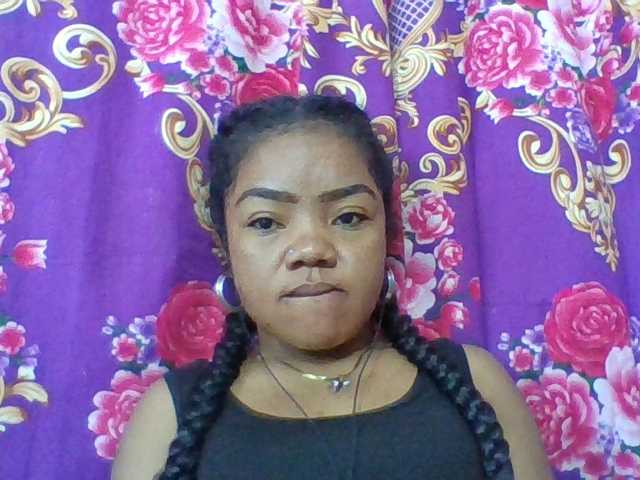 Elyah1a live cam on BongaCams