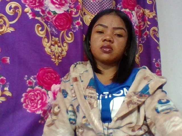 Elyah1a live cam on BongaCams