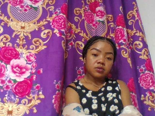 Elyah1a live cam on BongaCams