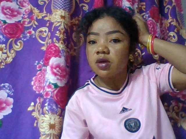 Elyah1a live cam on BongaCams