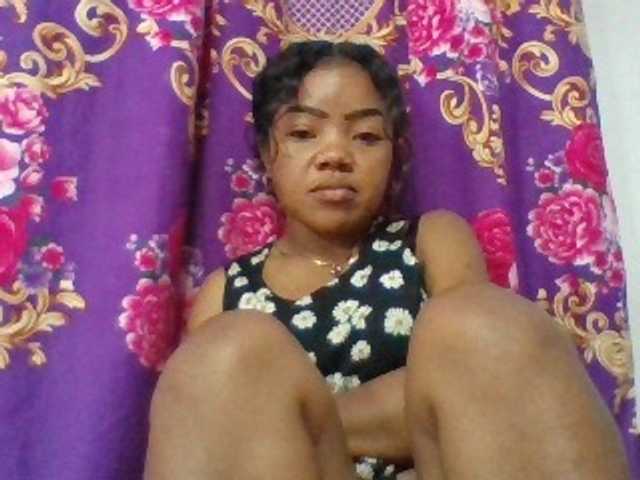 Elyah1a live cam on BongaCams