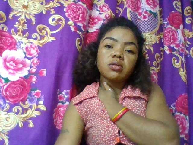 Elyah1a live cam on BongaCams