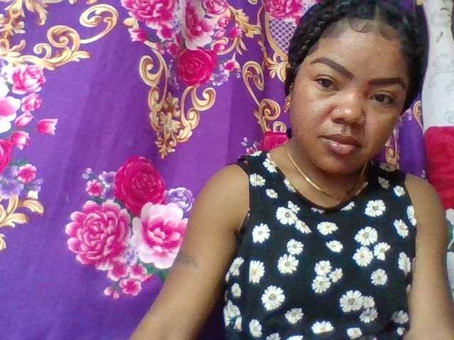 Elyah1a live cam on BongaCams